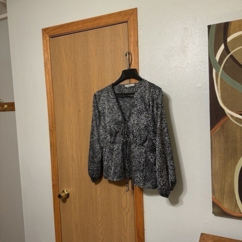 Abercrombie & Fitch Large Multi-Color w/Geometric Print Babydoll Blouse - EUC